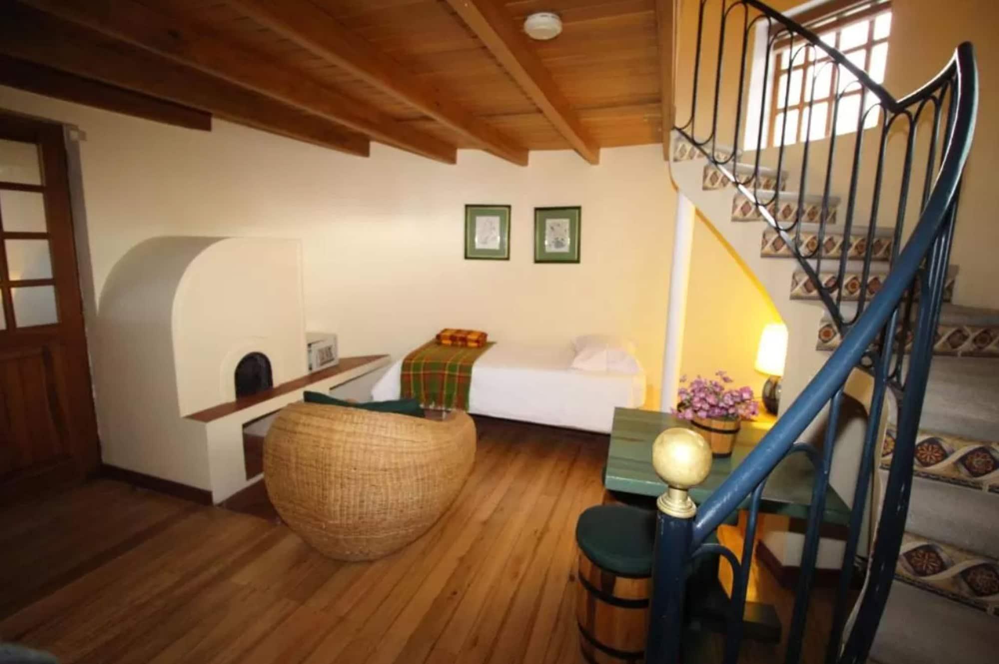 Hotel Vieja Cuba Quito Kültér fotó
