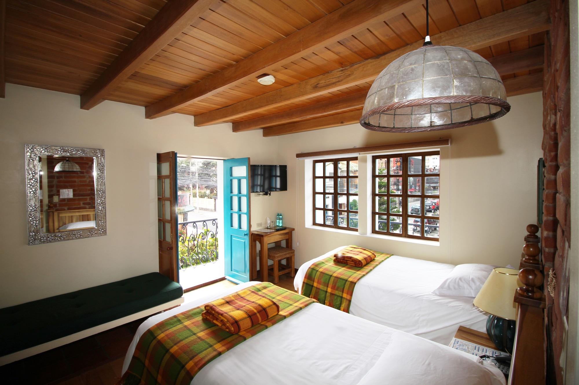 Hotel Vieja Cuba Quito Kültér fotó