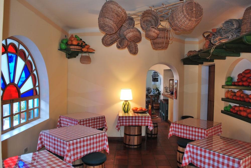 Hotel Vieja Cuba Quito Kültér fotó